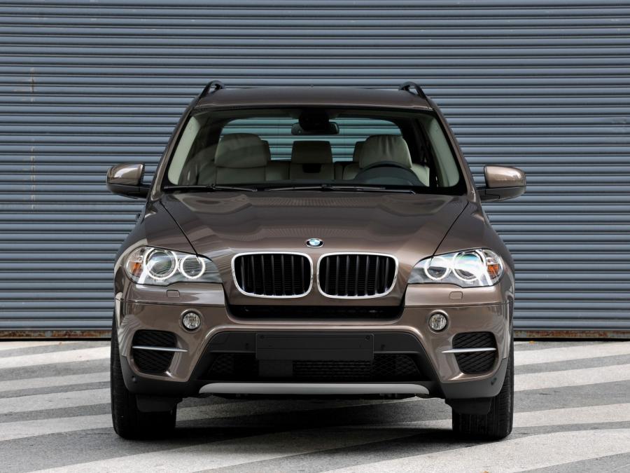  BMW X5 xDrive 3.5i 2010 года  (фото 9 из 16)